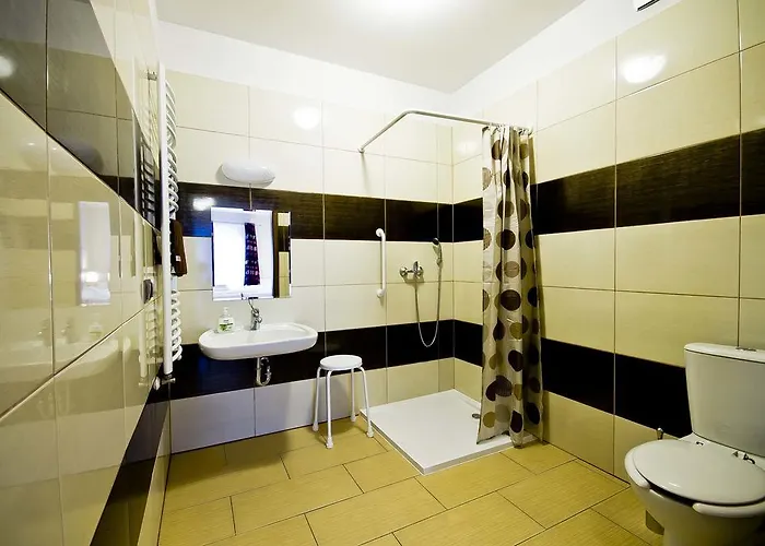 Kolor Restauracja לינה וארוחת בוקר 3*