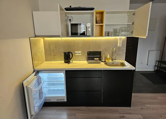 Kolor Restauracja אוסטראון