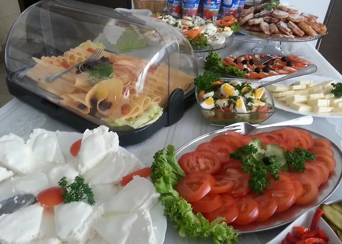 Kolor Restauracja 3* אוסטראון